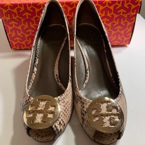 Tory Burch Peep toe wedges